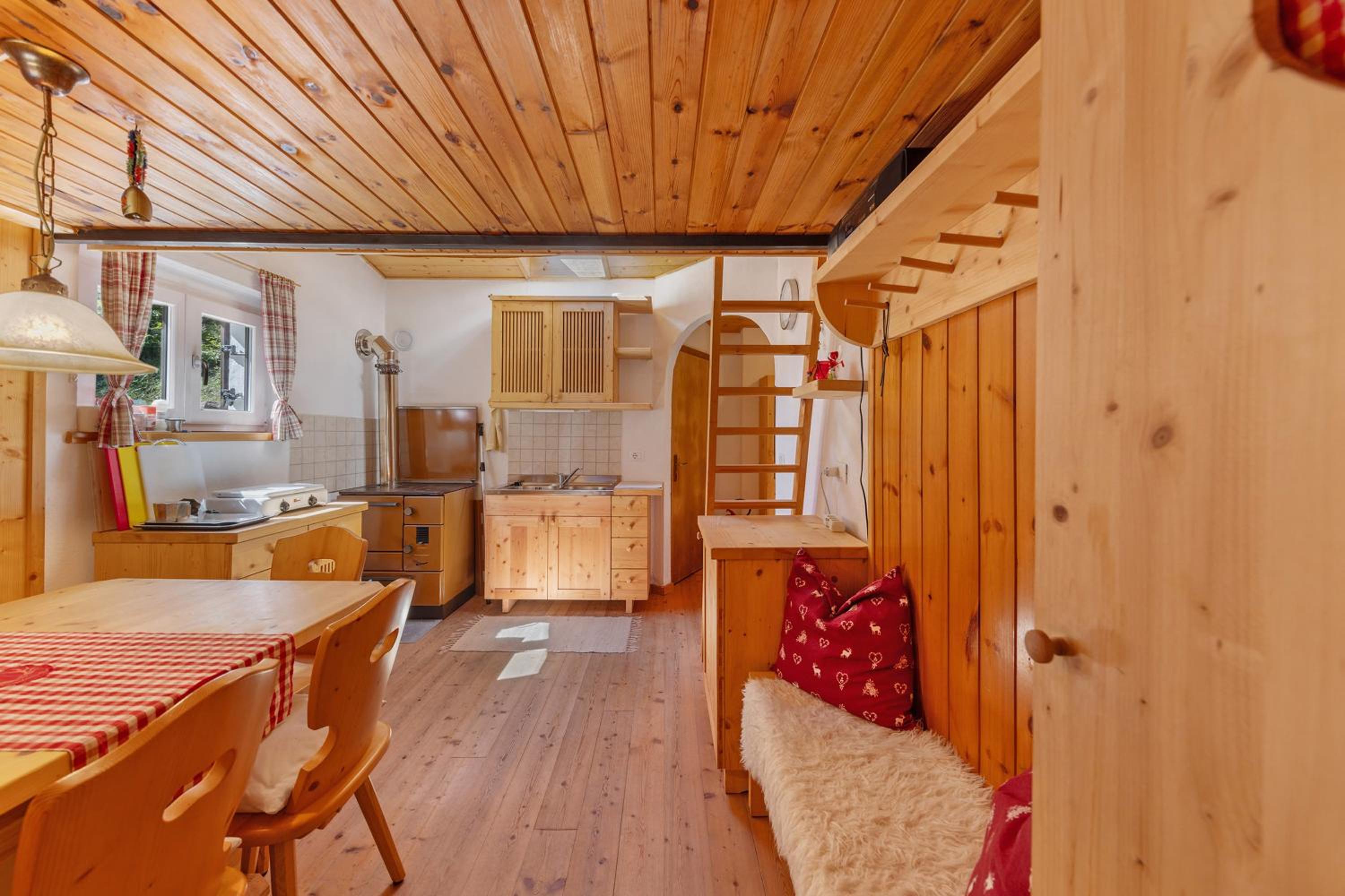 Chalet Laura al Passo della Mendola view 5