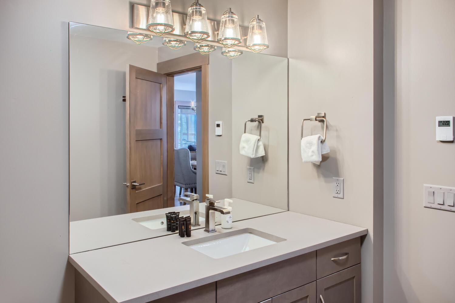 Stonegate Resort Unit B302
