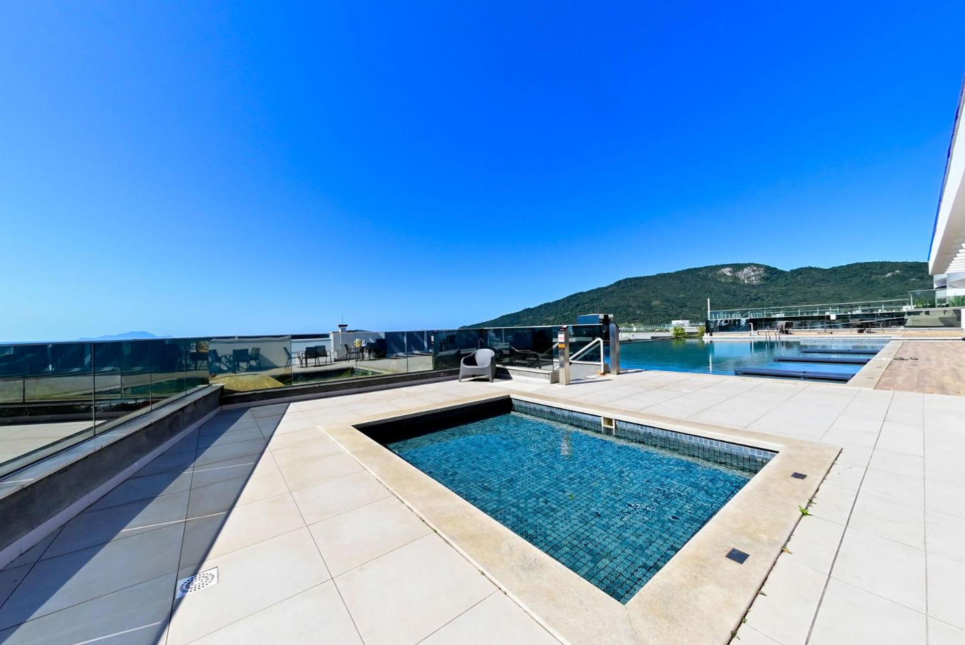 Espelho das Águas: Cond c/ Piscina Infinita PT3991