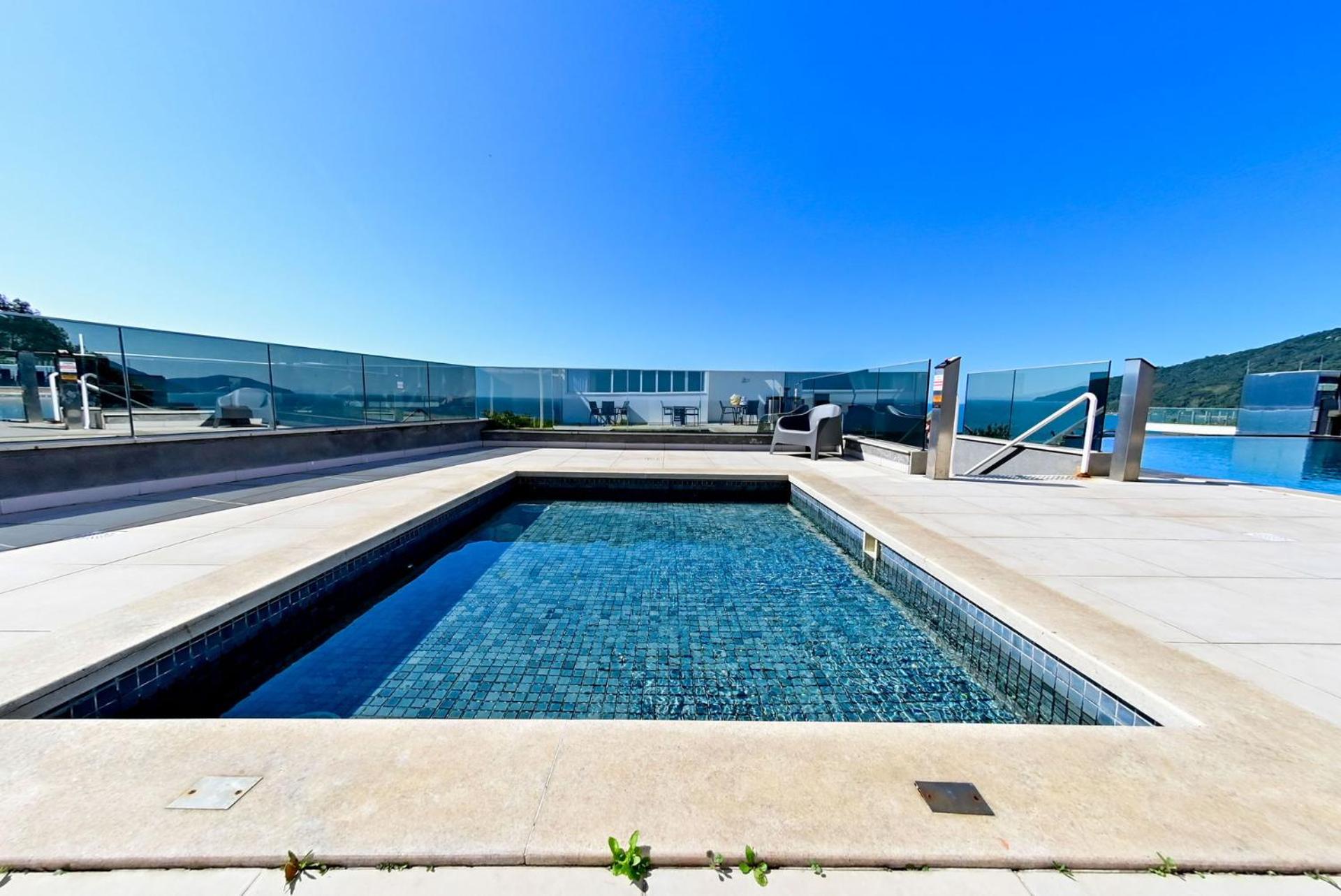 Espelho das Águas: Cond c/ Piscina Infinita PT3991