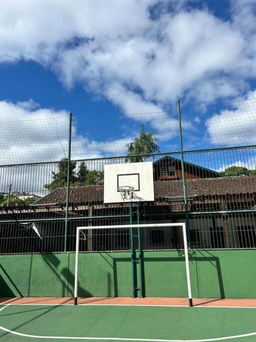 Refúgio na Serra Condomínio em Olaria, Nova Friburgo-RJ