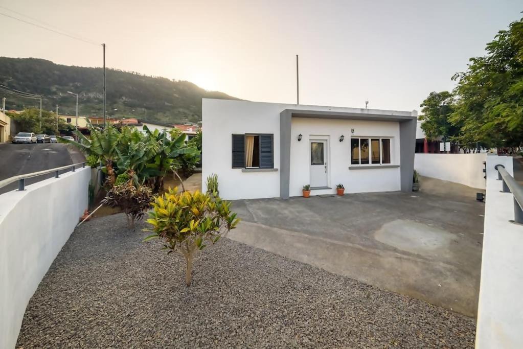 Casa Alves by Mth
