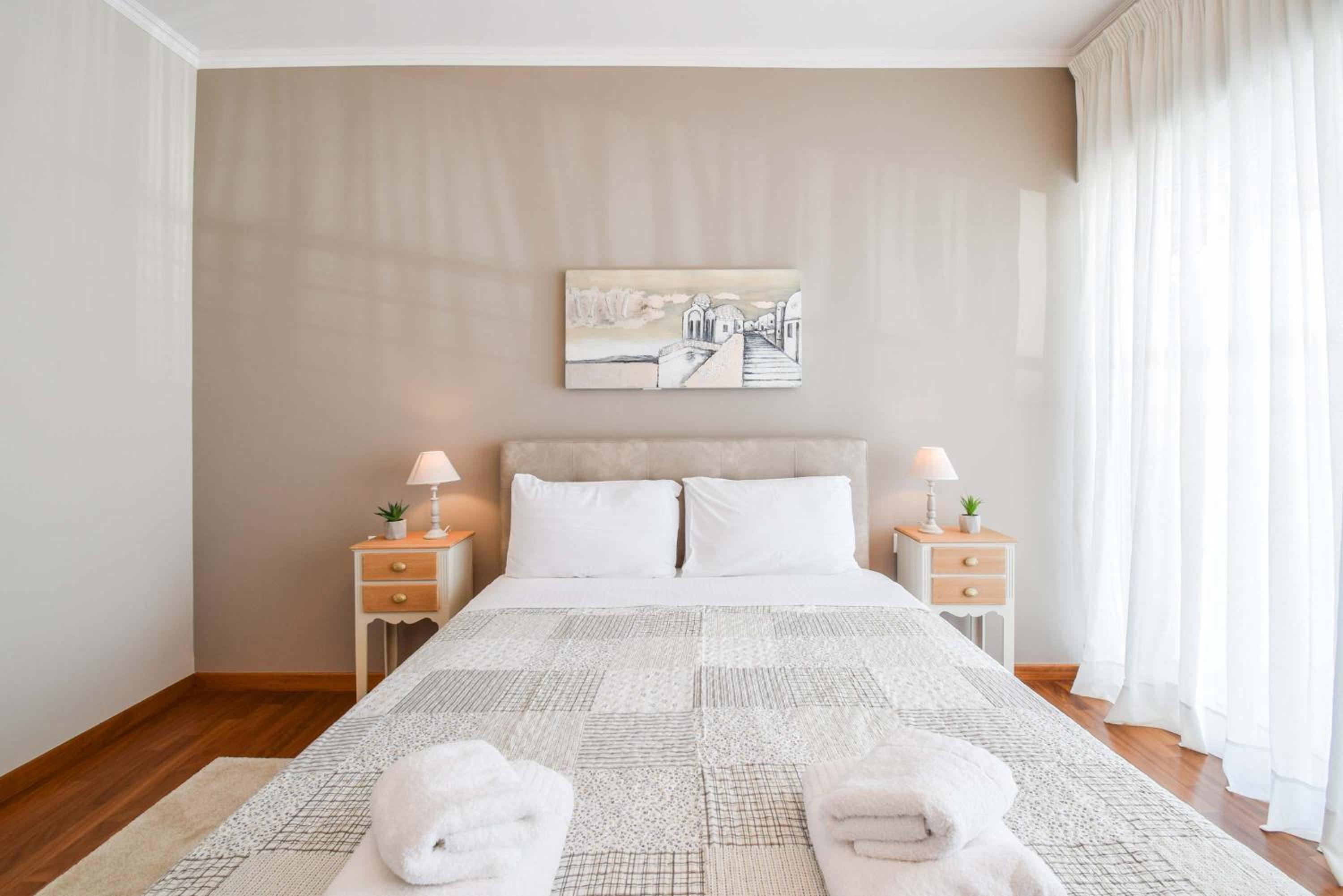 Alimos Luxury 3 Bd Apt with Stunning Views photo 3