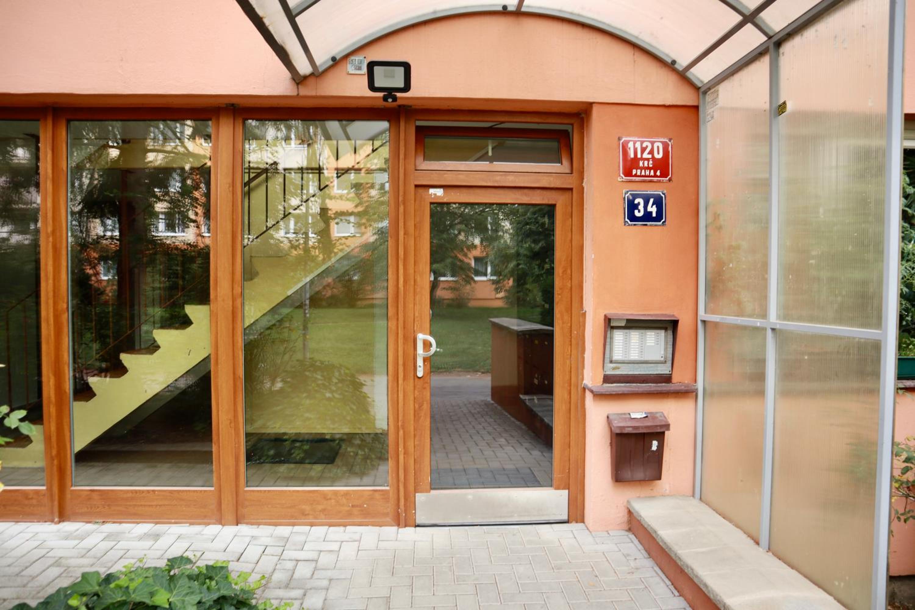 Family cozy Apartment metro access