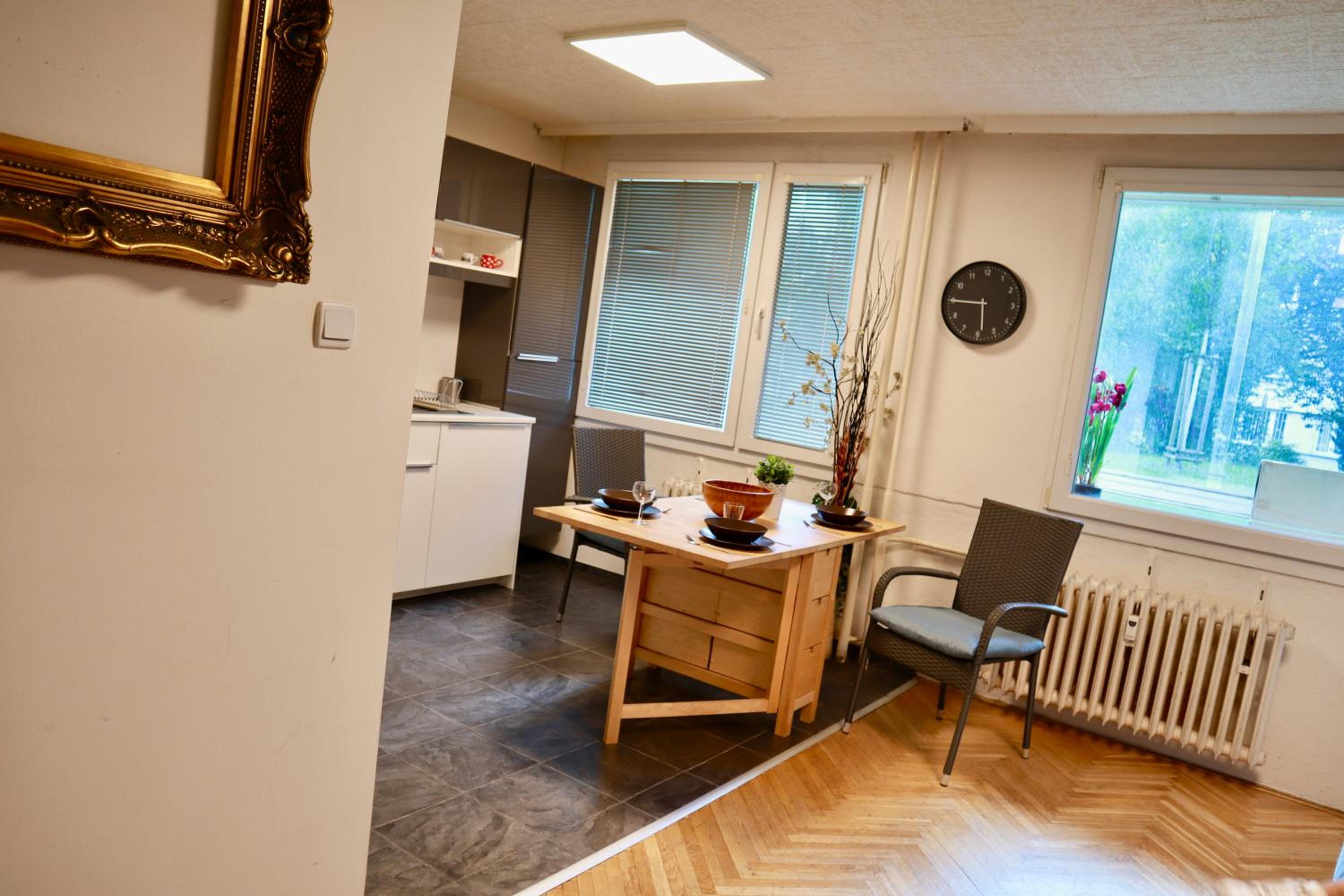Family cozy Apartment metro access