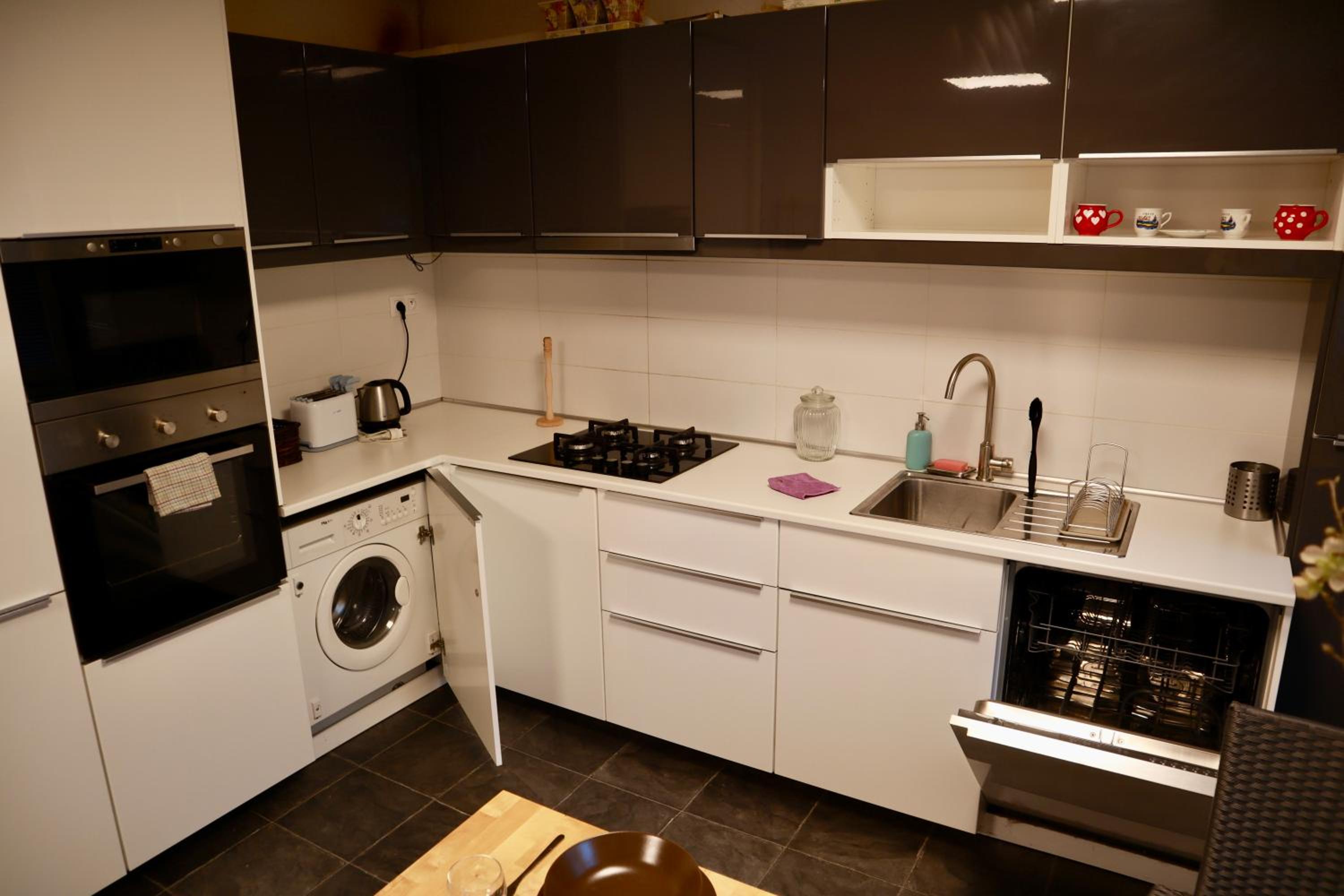 Family cozy Apartment metro access