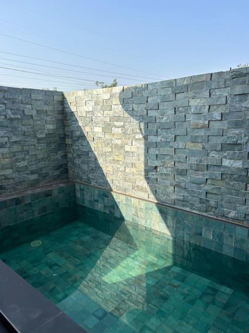 Jayce Museum-villa w swimming pool at East-Trasacco