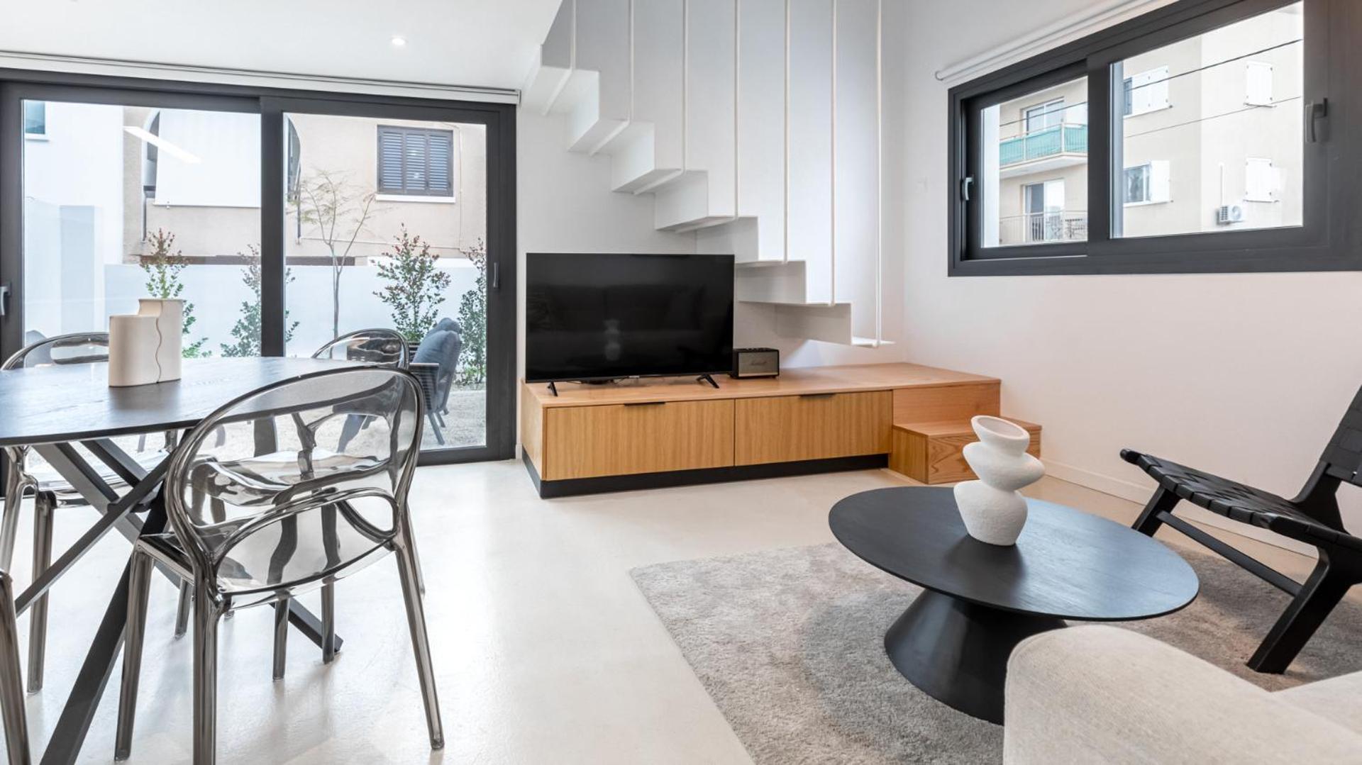 Nilea Court III Apartments