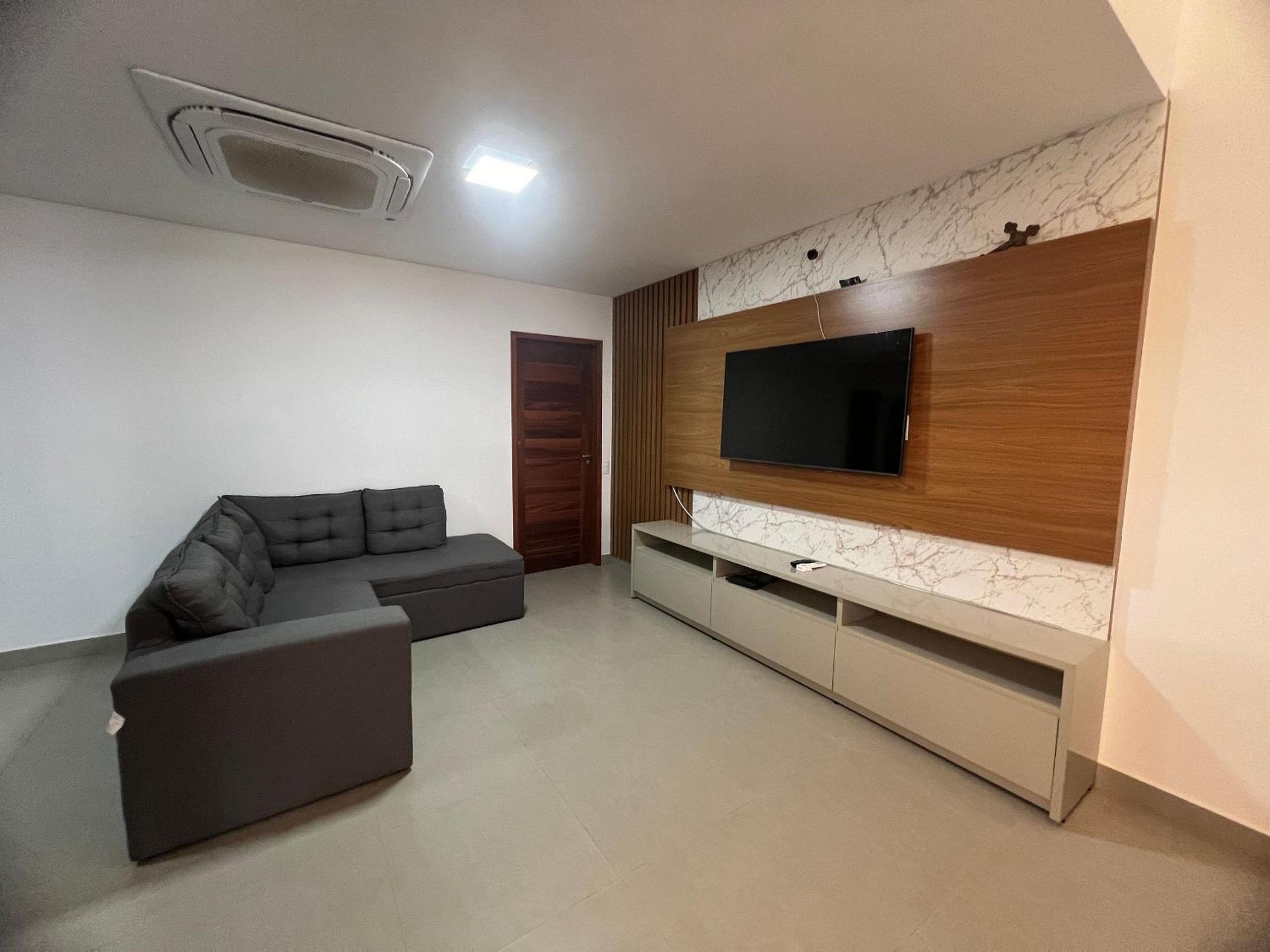 Casa de luxo em condomínio pé na areia com 4 suítes, roftoop com jacuzzi e vista para o mar