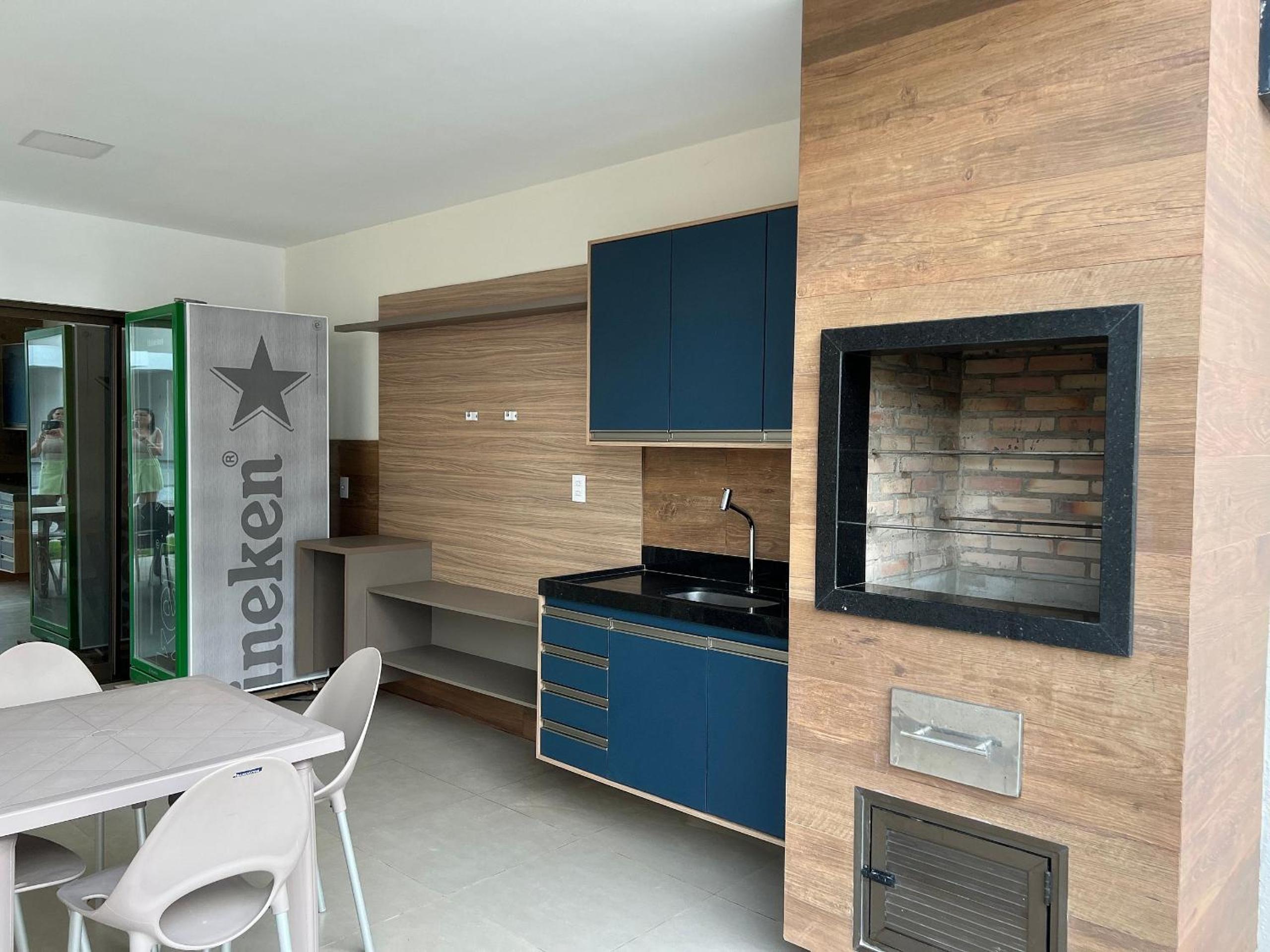 Casa de luxo em condomínio pé na areia com 4 suítes, roftoop com jacuzzi e vista para o mar
