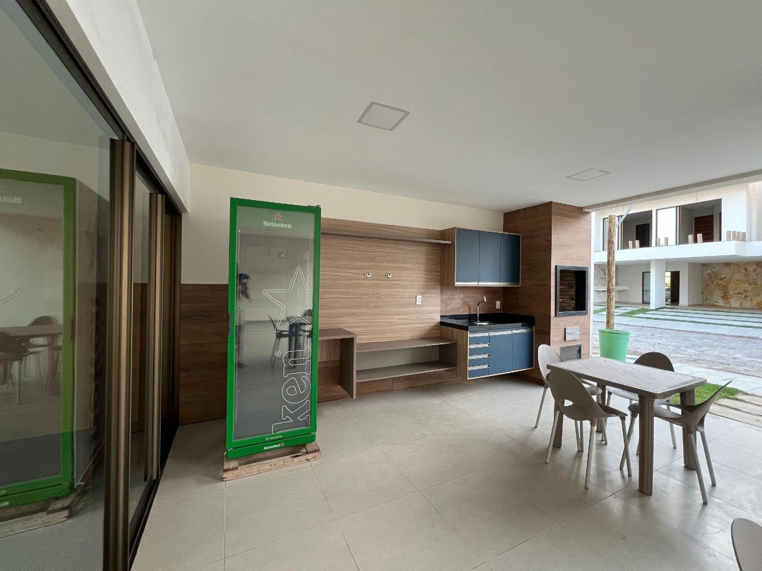 Casa de luxo em condomínio pé na areia com 4 suítes, roftoop com jacuzzi e vista para o mar