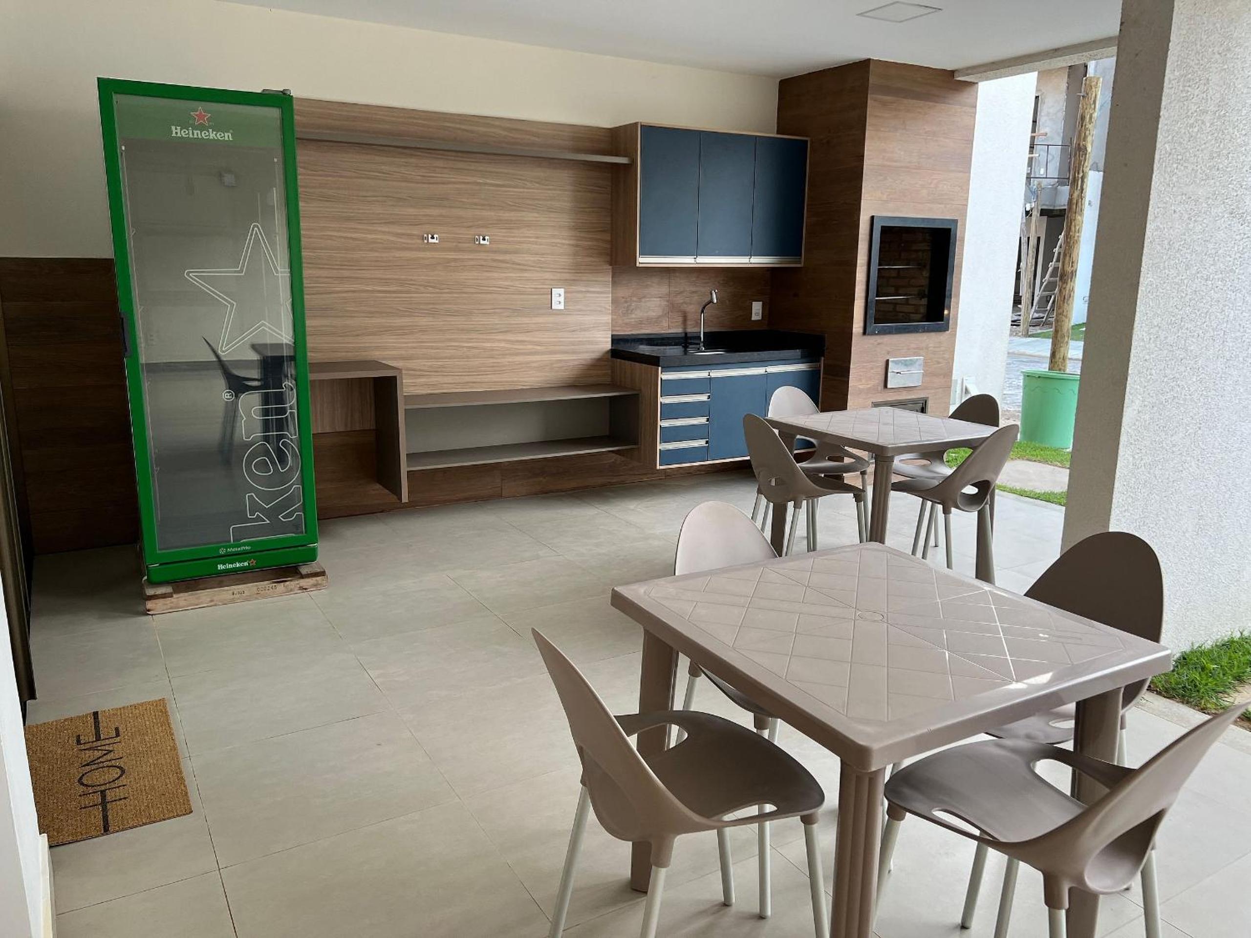 Casa de luxo em condomínio pé na areia com 4 suítes, roftoop com jacuzzi e vista para o mar