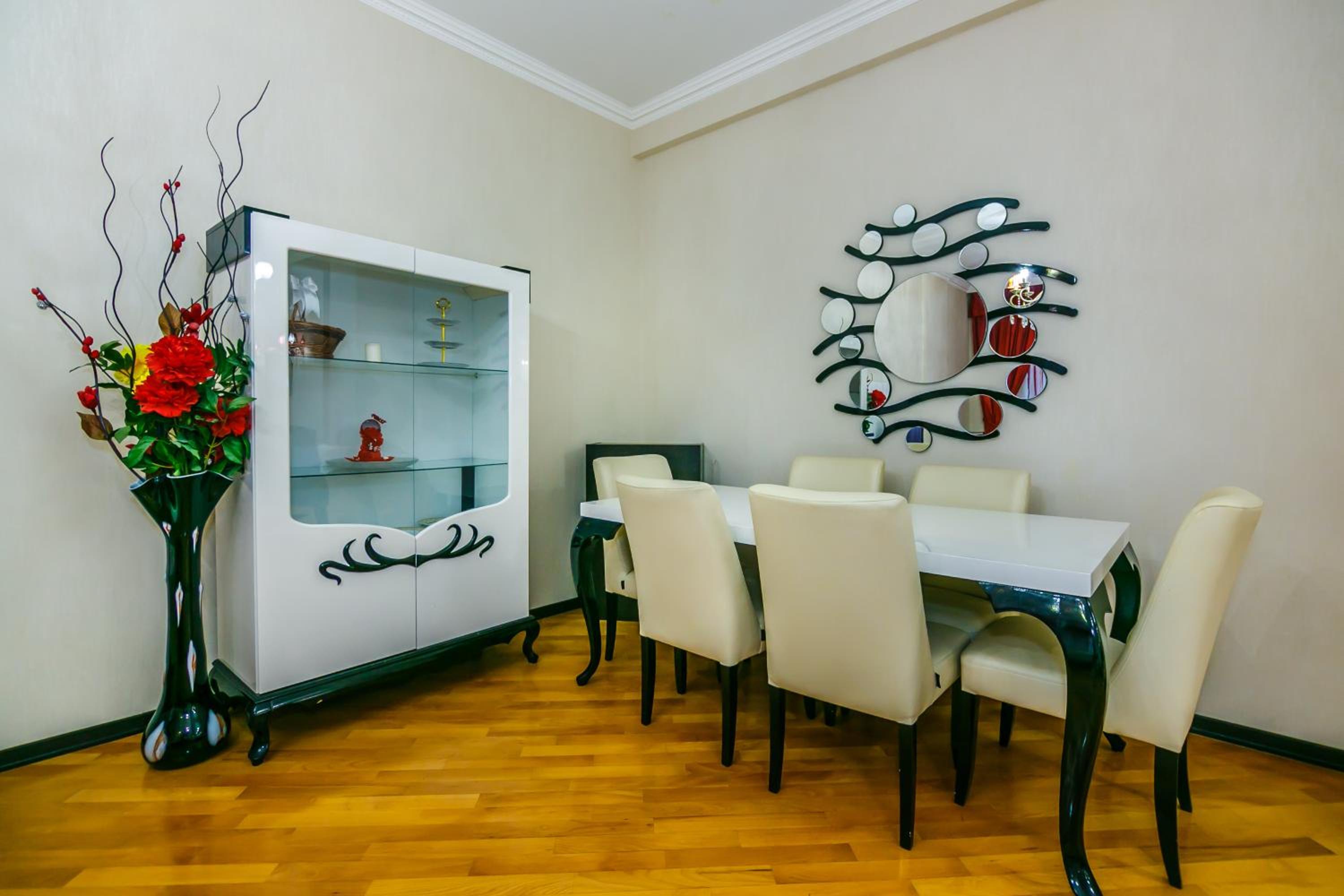 SEA VIEW HOTEL APARTMENT ViP MC DONALD'S
