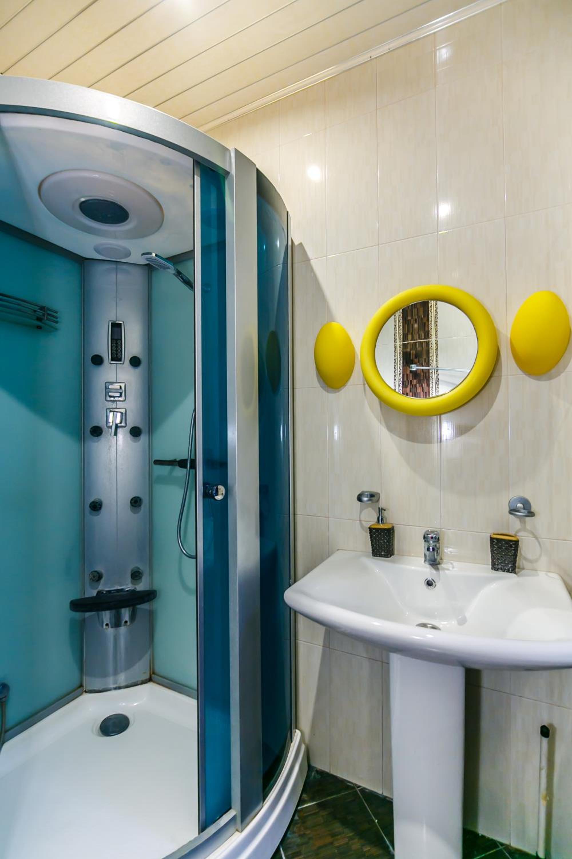 SEA VIEW HOTEL APARTMENT ViP MC DONALD'S