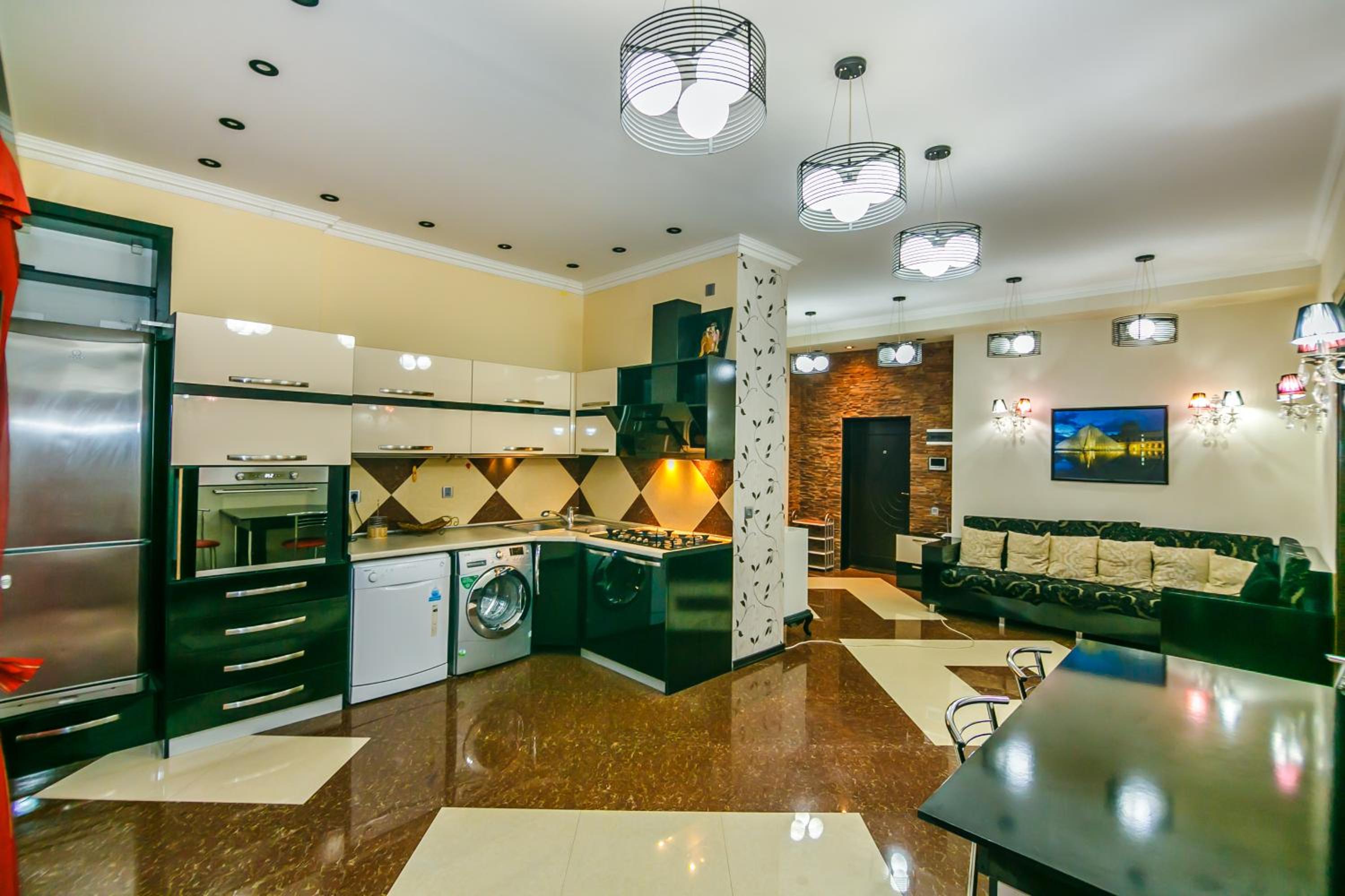 SEA VIEW HOTEL APARTMENT ViP MC DONALD'S