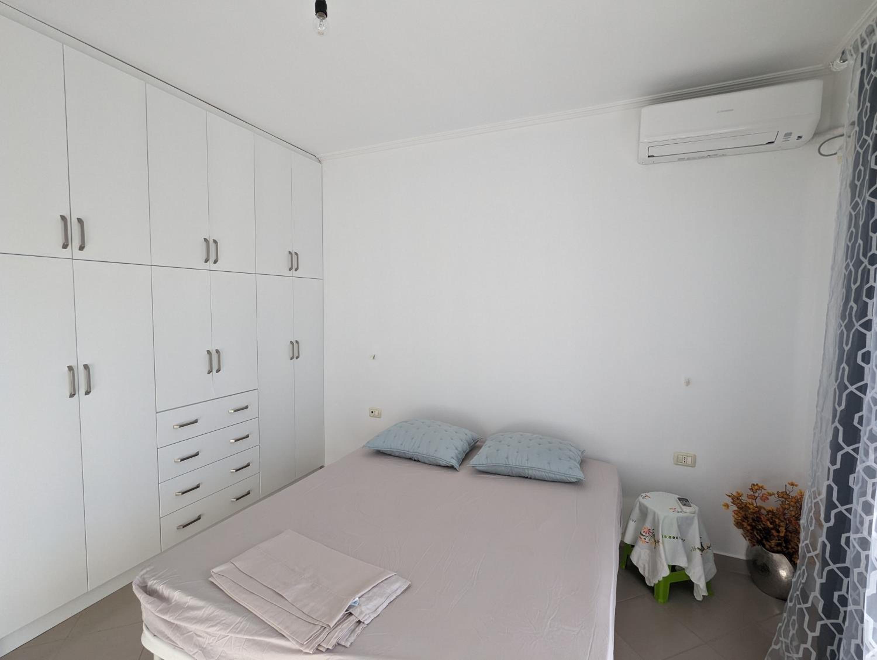 Stella's Apartments