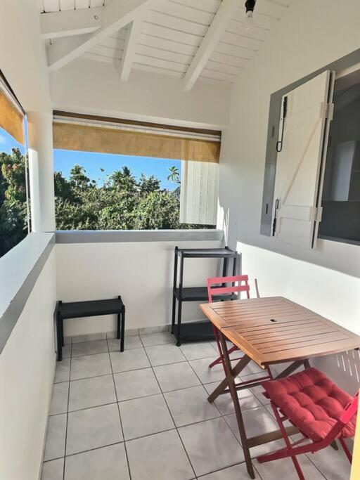 Appart lumineux en hauteur avec piscine view 3