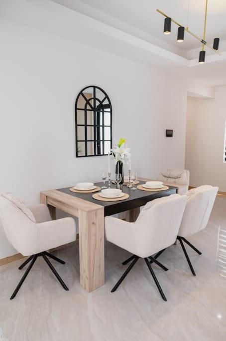 Apartment at Leshwa House view 2