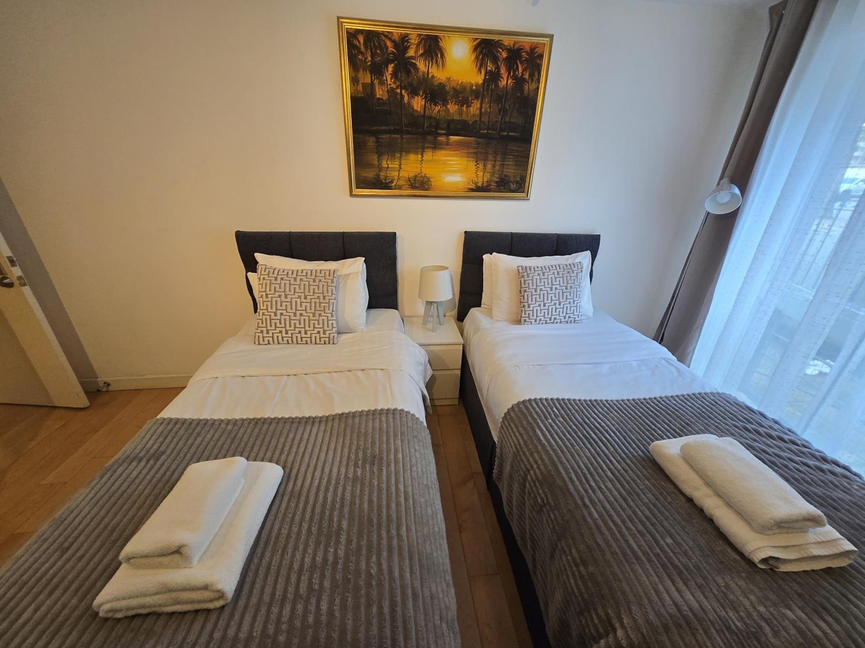 Superior Canary Wharf O2 Arena 2BR Apartment