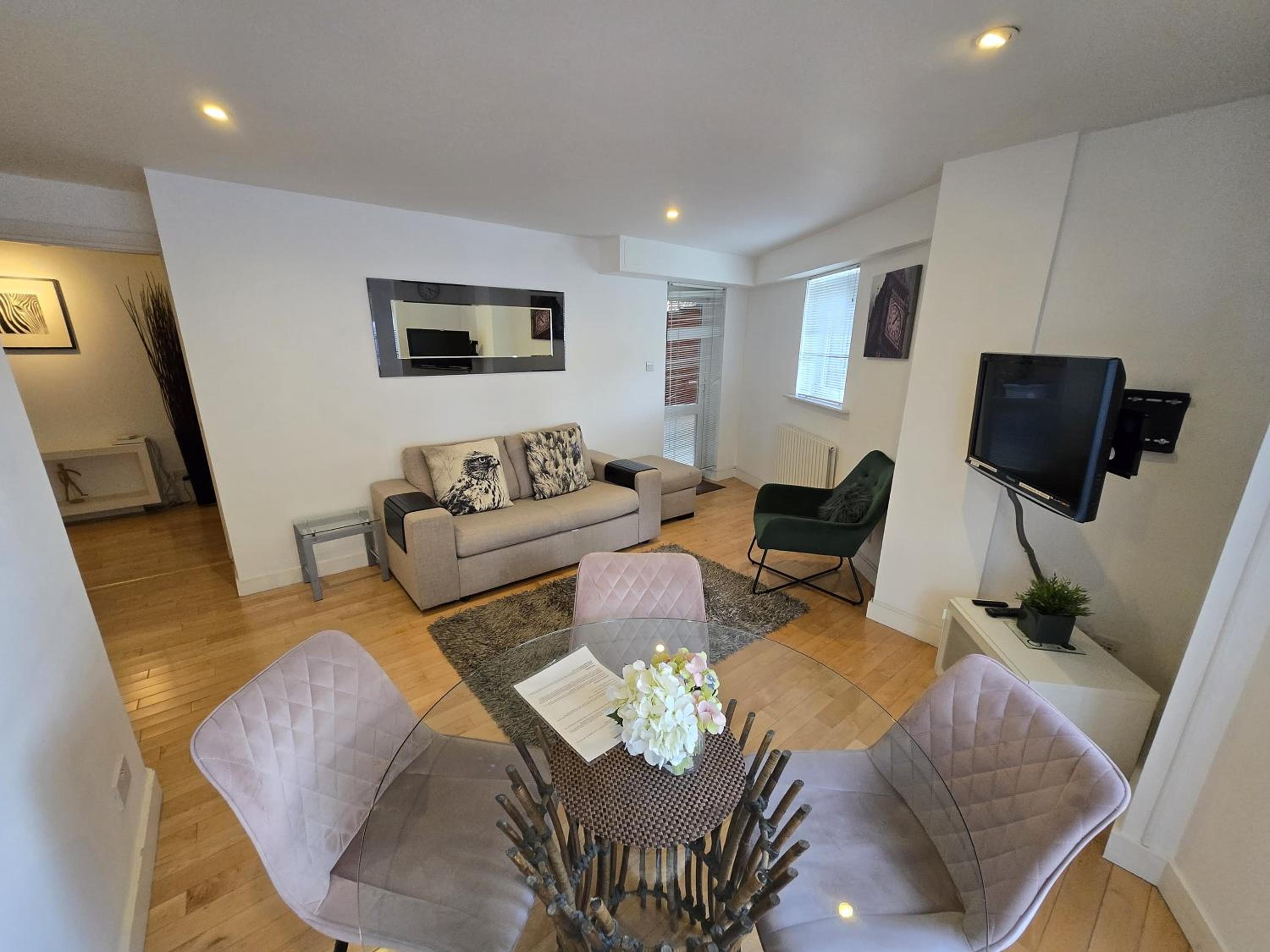 Superior Canary Wharf O2 Arena 2BR Apartment