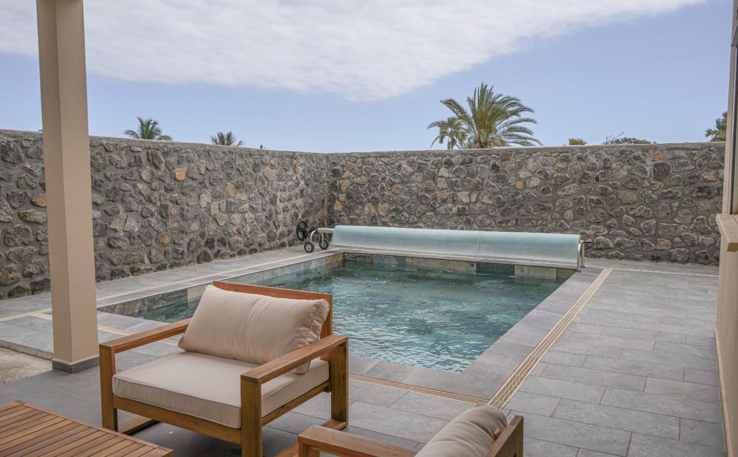 La villa Grand Bois avec sa piscine chauffée view 2