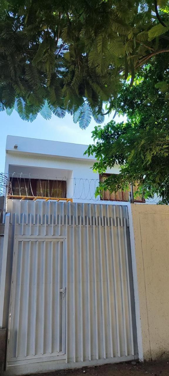 Casa Cabaña de 2 pisos Cerca al Mar en Santa Marta