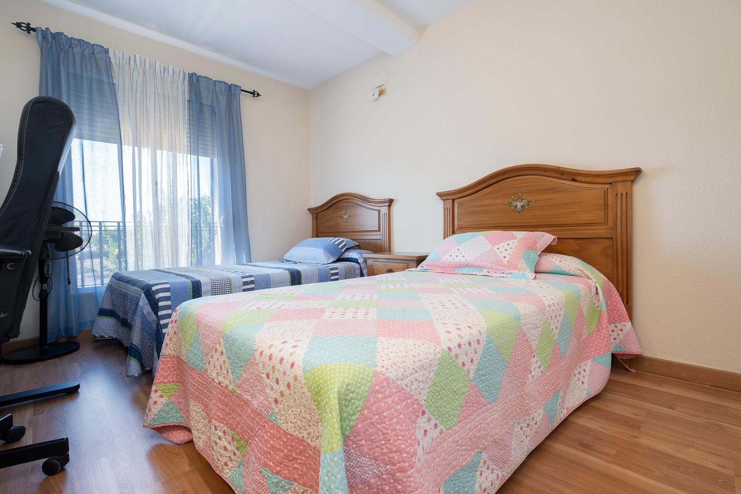 Chalet Pareado & Piscina view 5