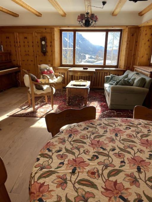 Ski In&Out, Lenzerheide freistehendes Top CHALET, urchig, gross