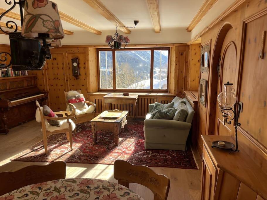 Ski In&Out, Lenzerheide freistehendes Top CHALET, urchig, gross