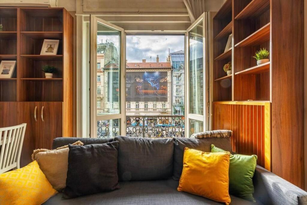 luxury design flat in the center