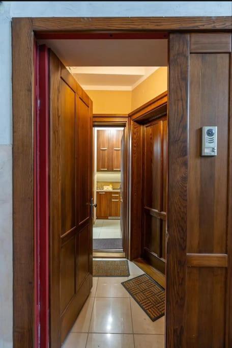 luxury design flat in the center