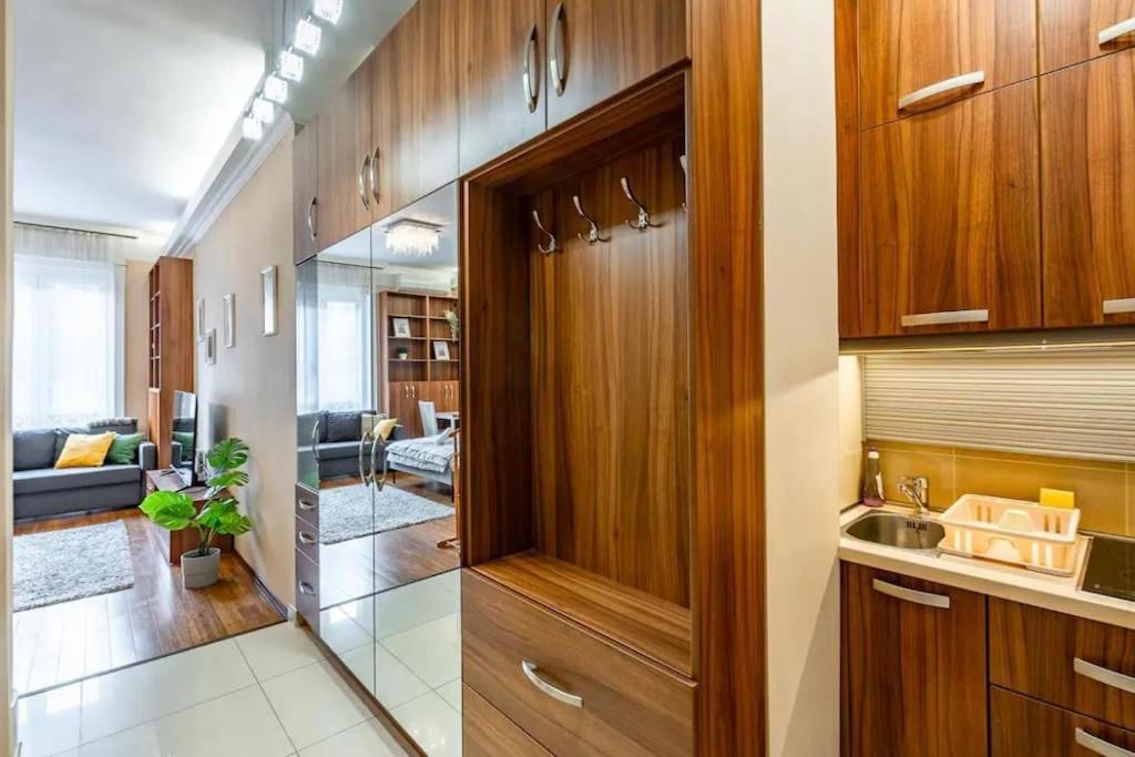 luxury design flat in the center