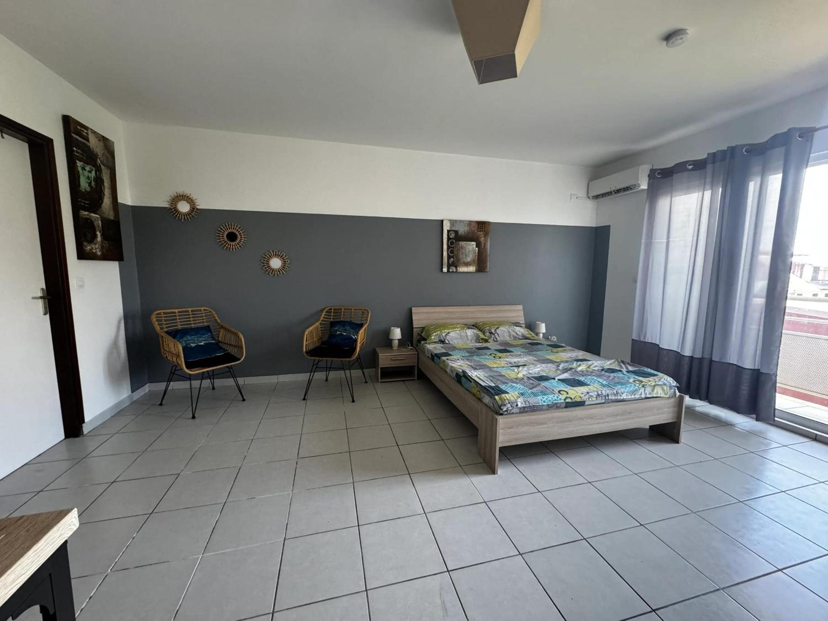 Studio confortable au cœur de Cayenne - Balcon avec vue view 5