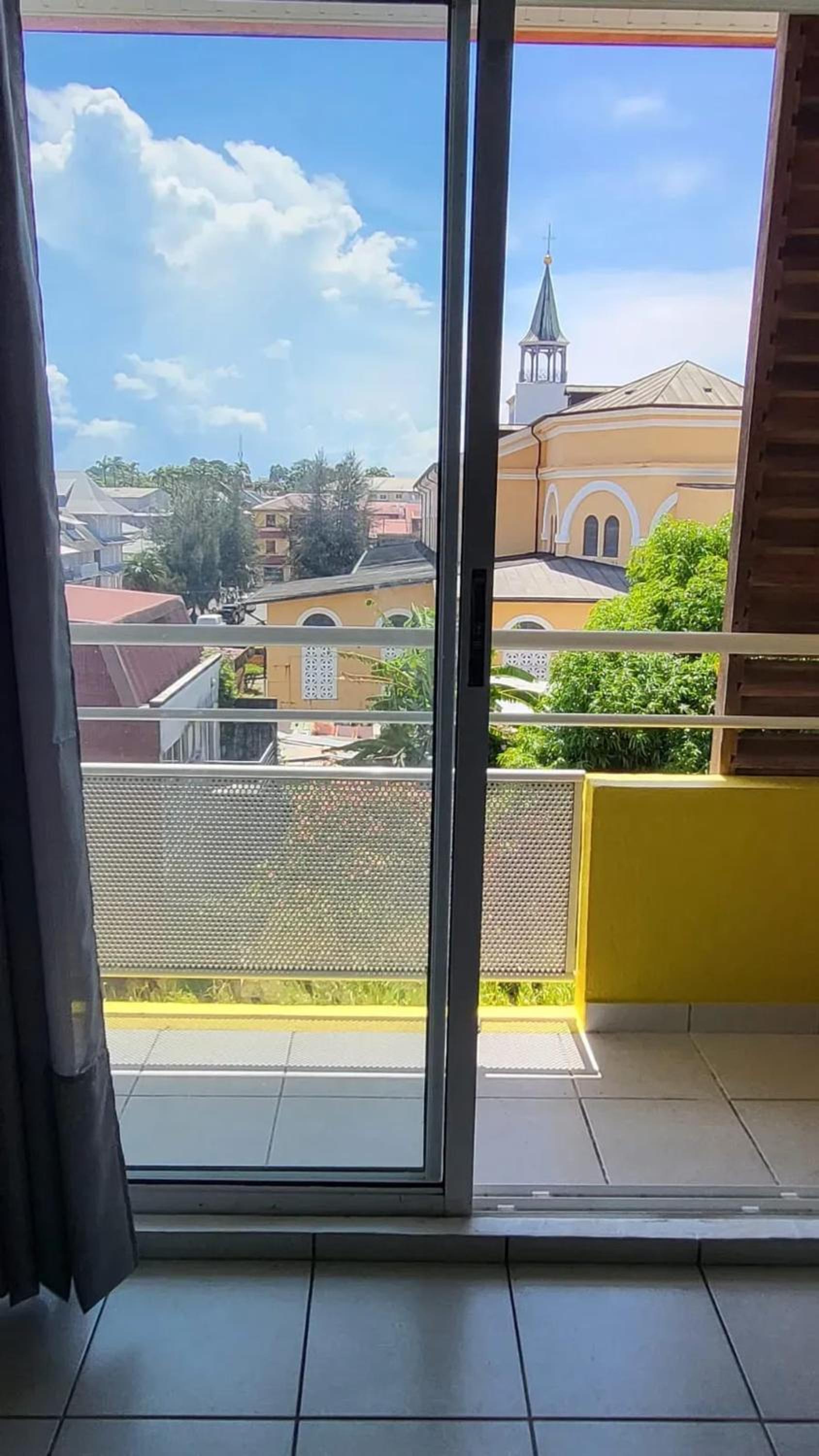 Studio confortable au cœur de Cayenne - Balcon avec vue view 4