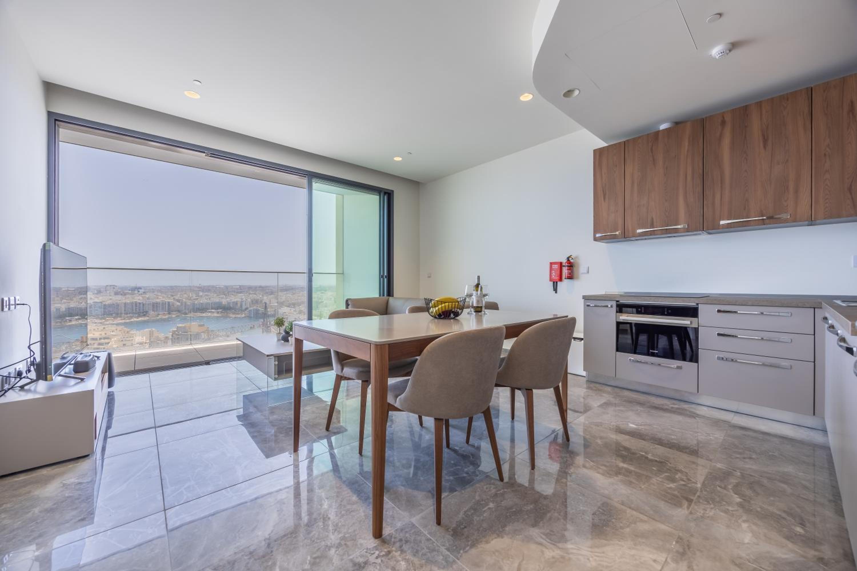 Vista Suites in Apartment in Mercury Towers photo 4