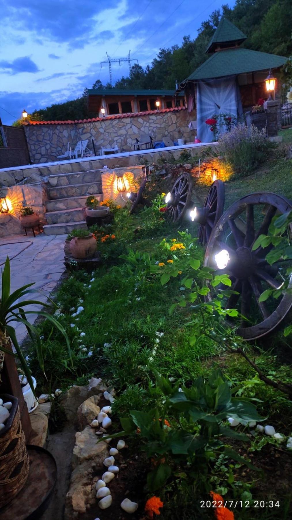 Photo 9