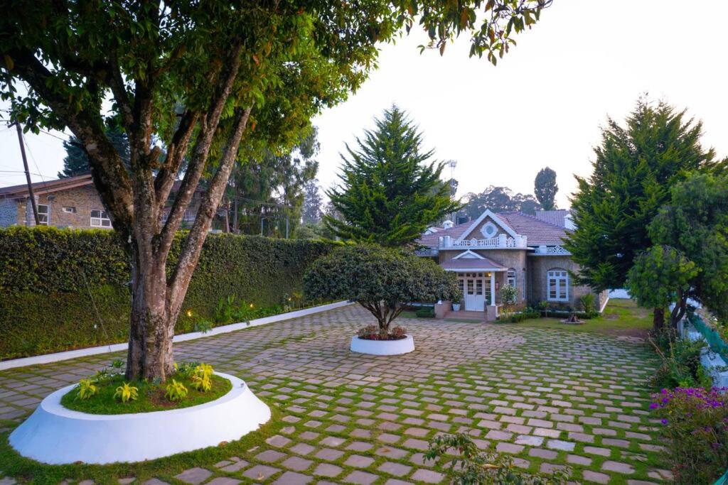 Savithri Gemini Ganesh Bungalow By XploreIndo view 5