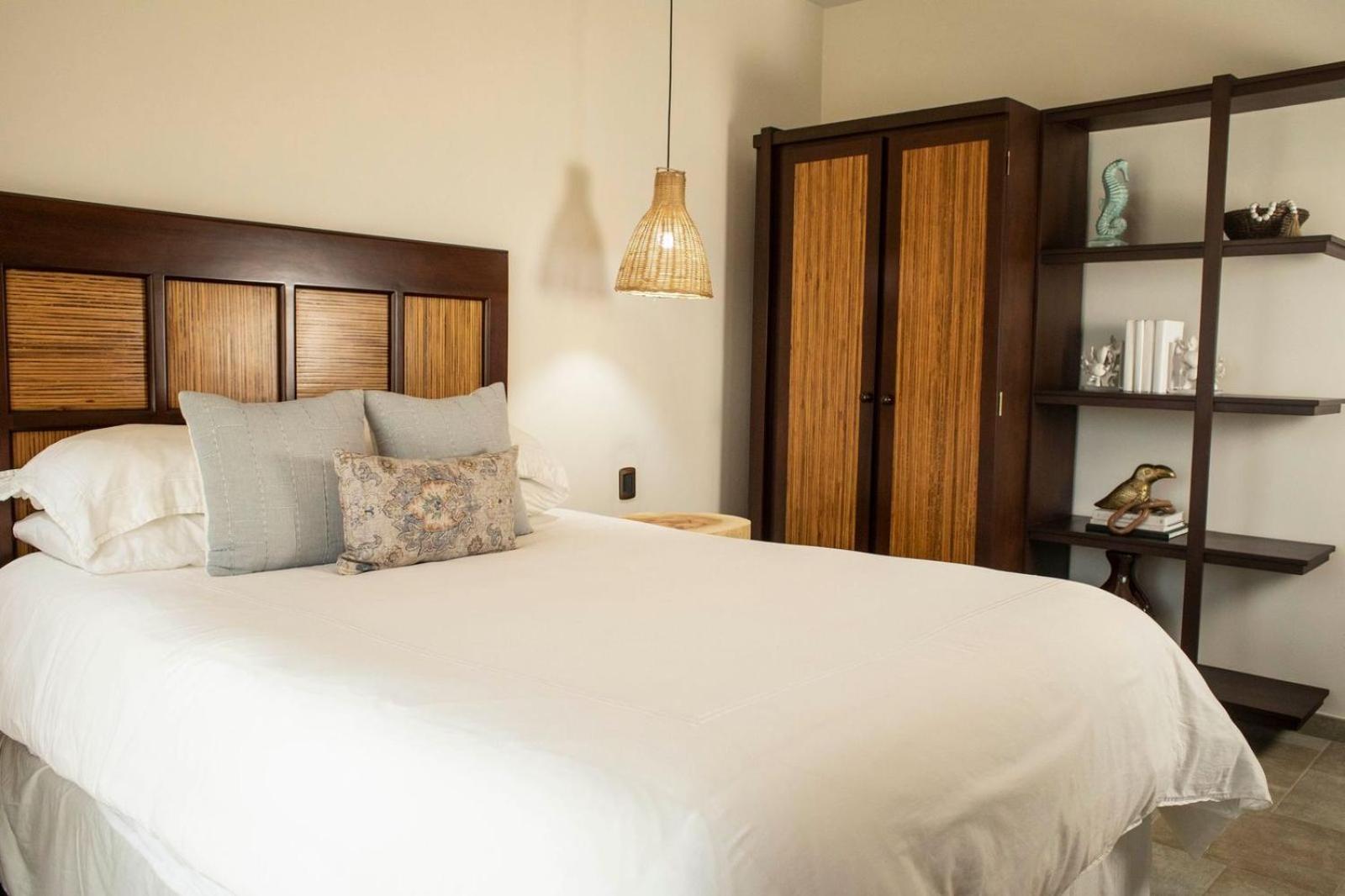 Las Ventanas del Mar-Ridge Condo #13