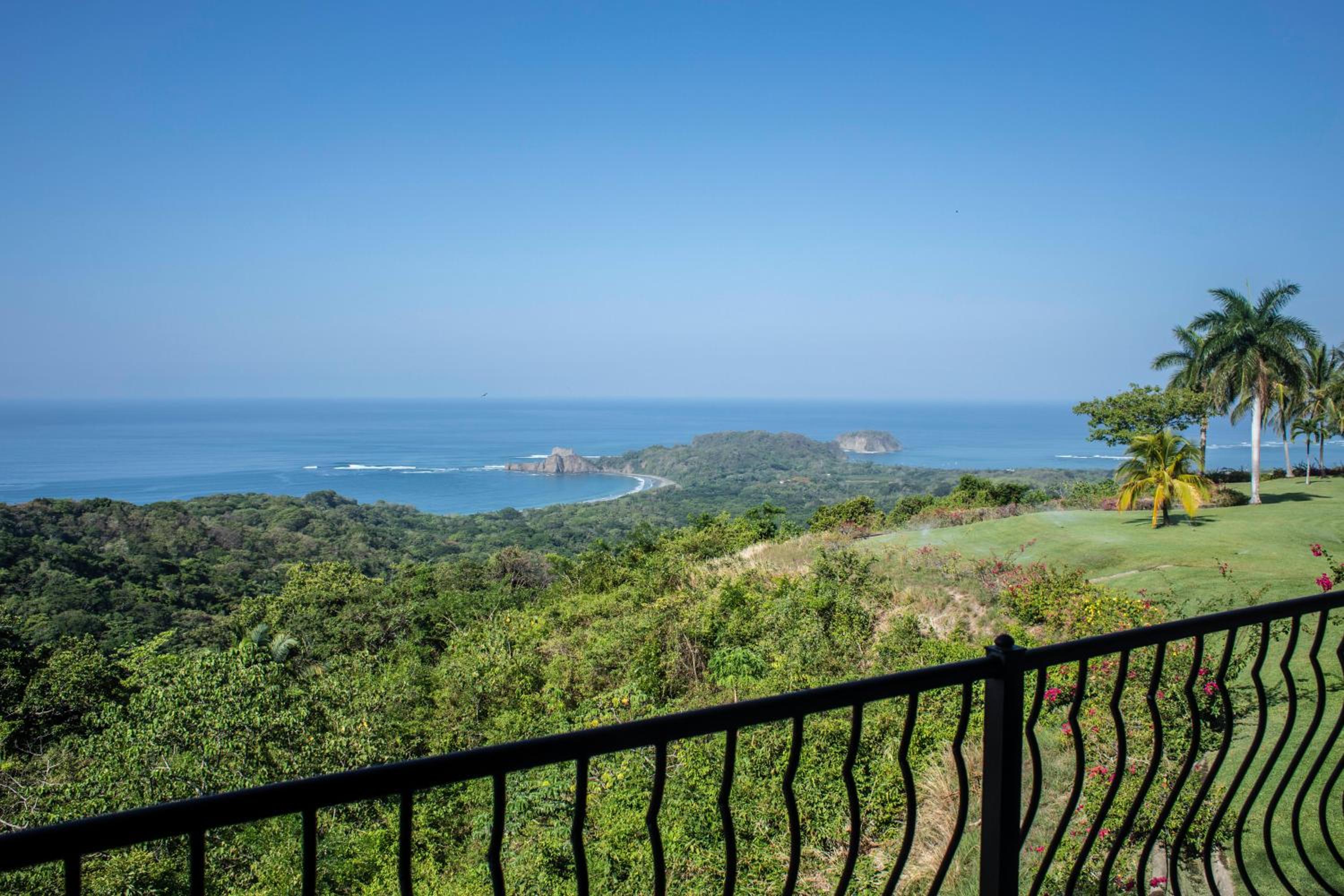 Las Ventanas del Mar-Ridge Condo #13