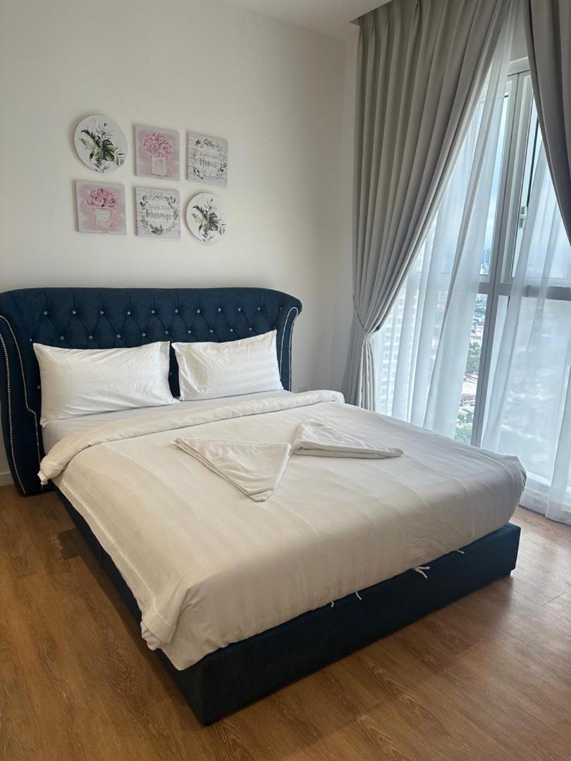 Luxury Suite at Quill Residences