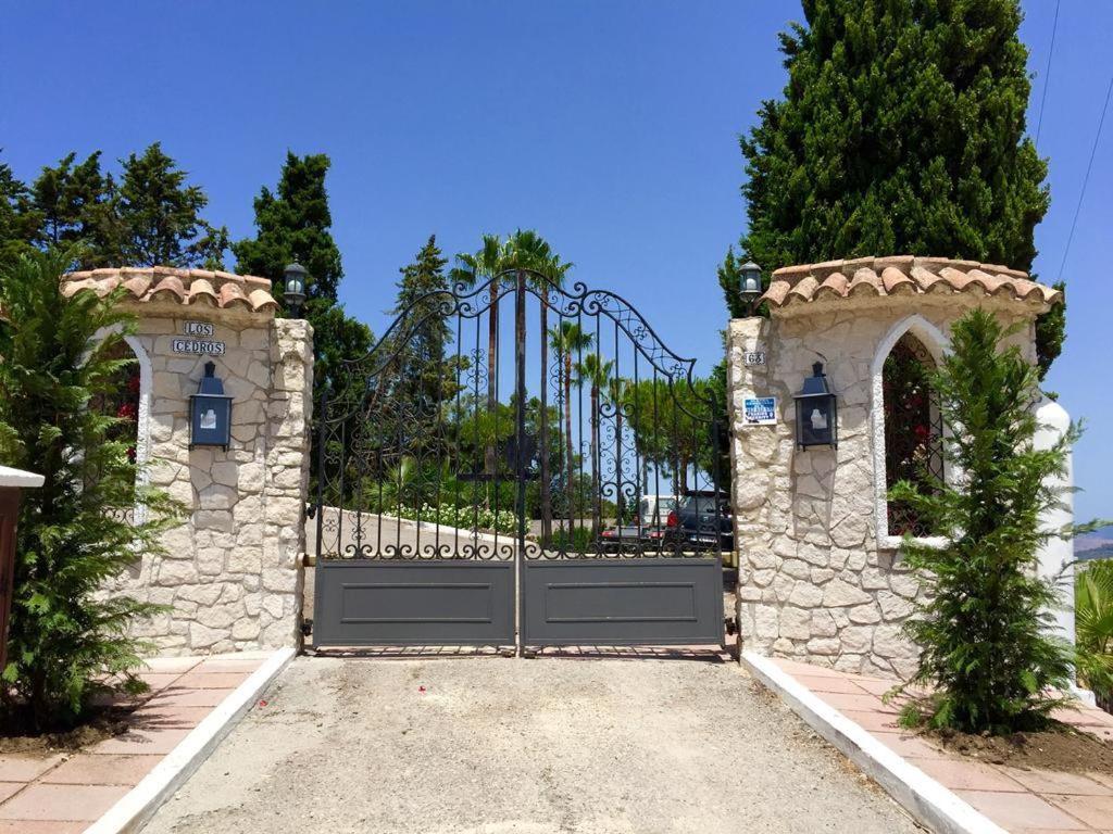 Royal Worthy Luxury Estate The Crown Filming Set