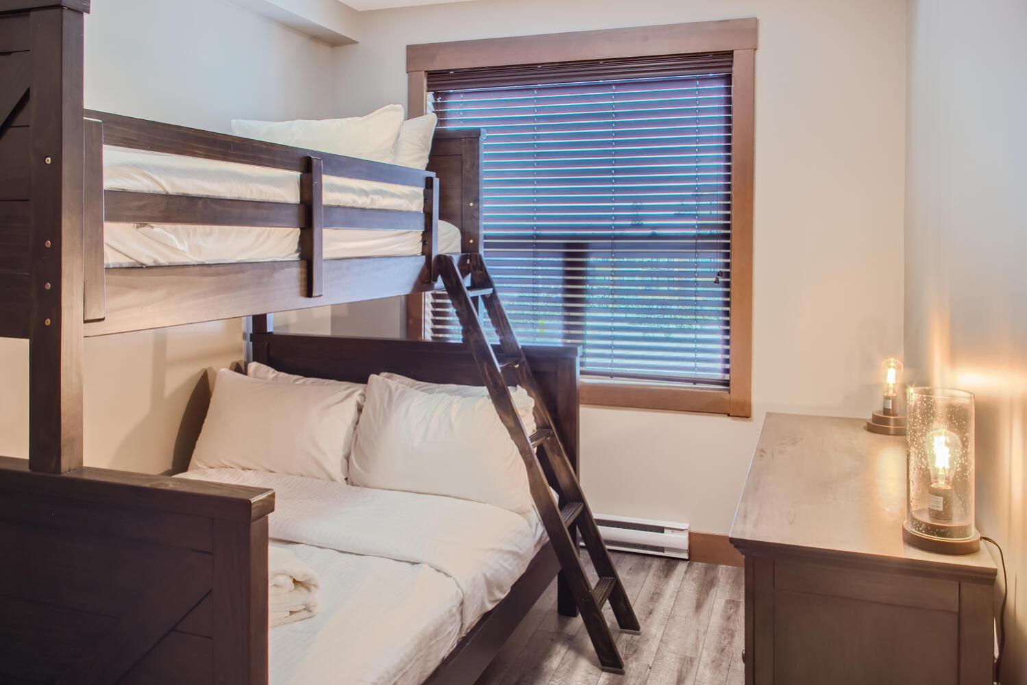 Stonegate Resort Unit B103