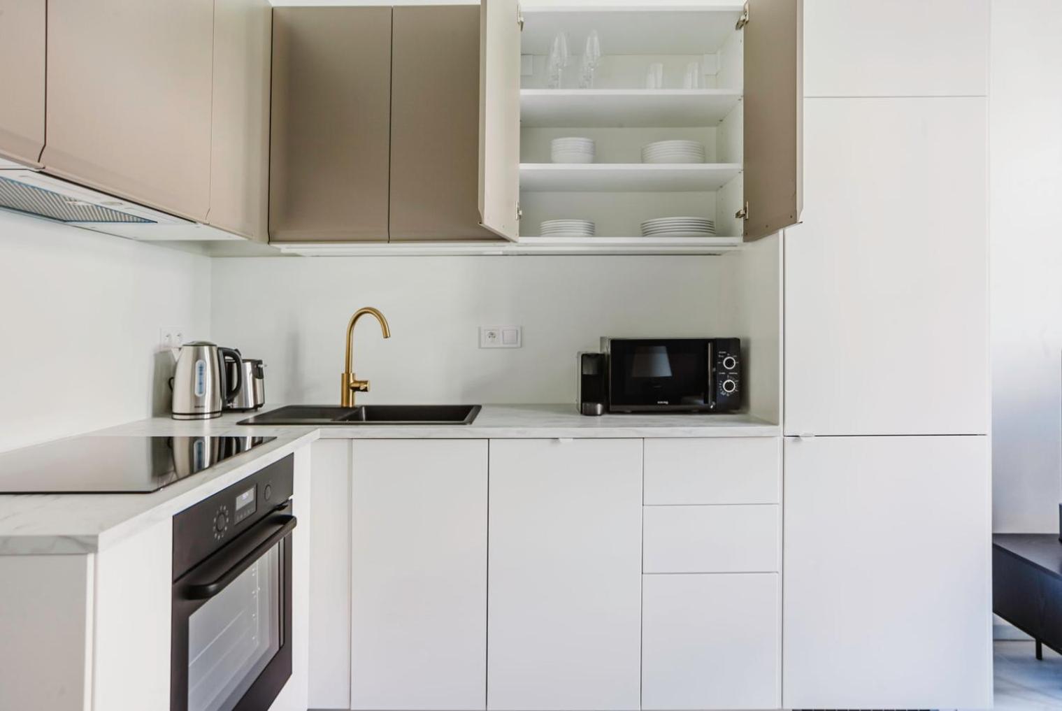 Blueground Rostovska str renovated furnished PRG-19