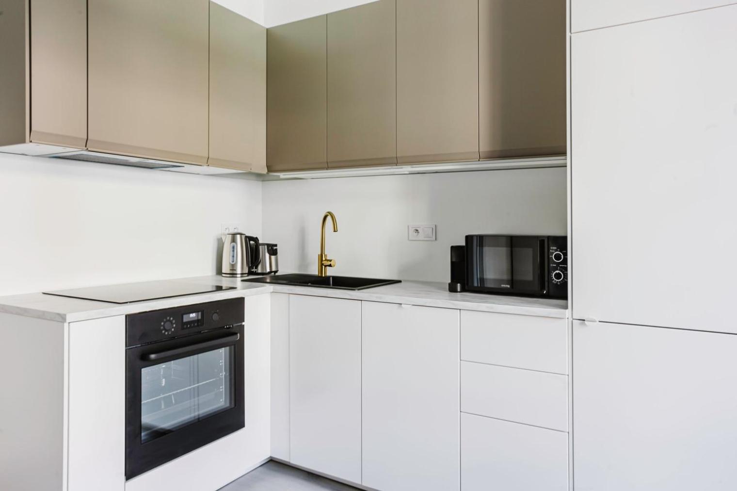 Blueground Rostovska str renovated furnished PRG-19