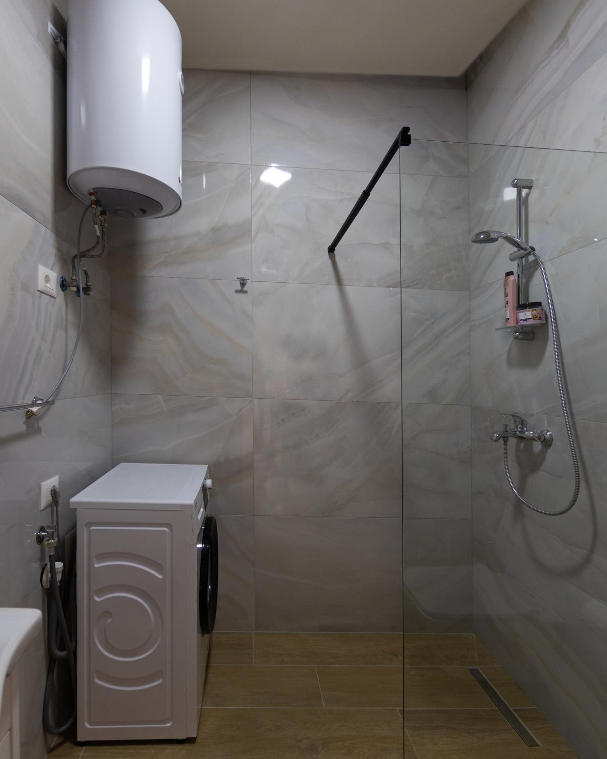 Seaview Apartment Qerret
