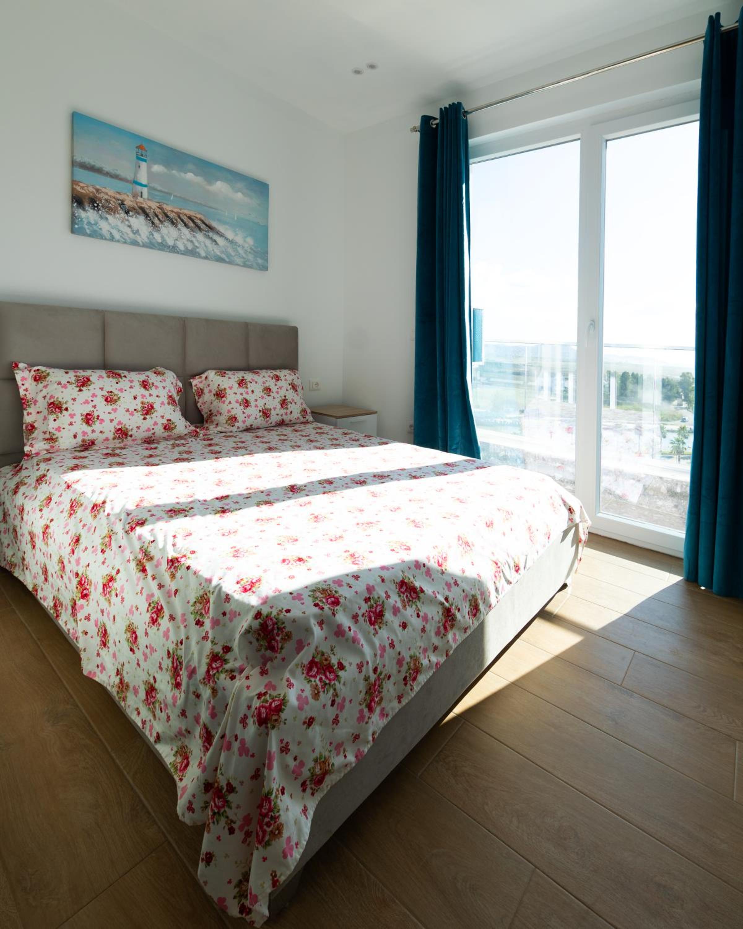 Seaview Apartment Qerret