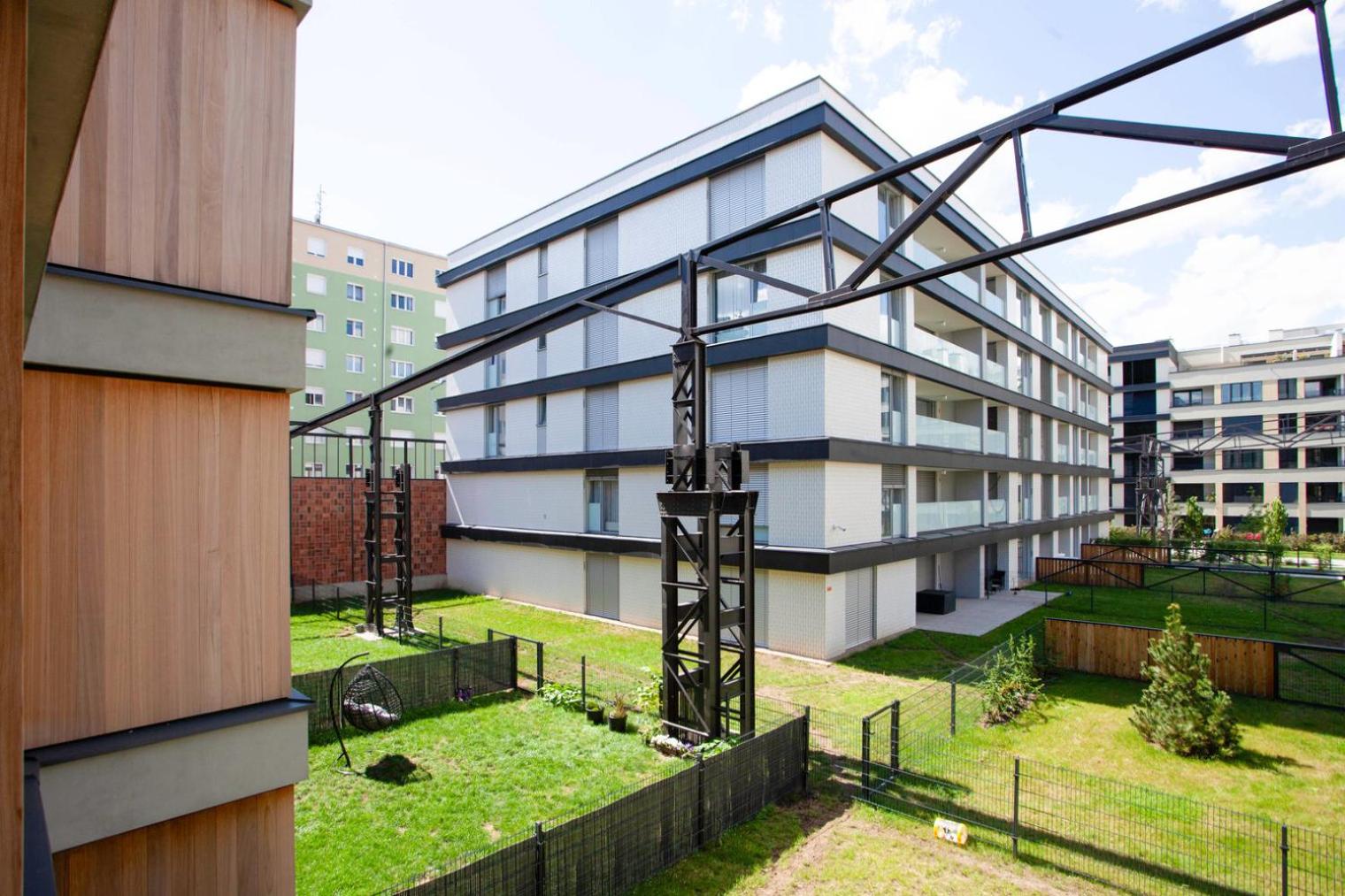 Blueground Prague 7 furnished with balcony PRG-1
