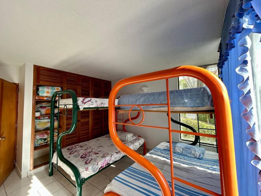 Hermosa casa en condominio Melgar!