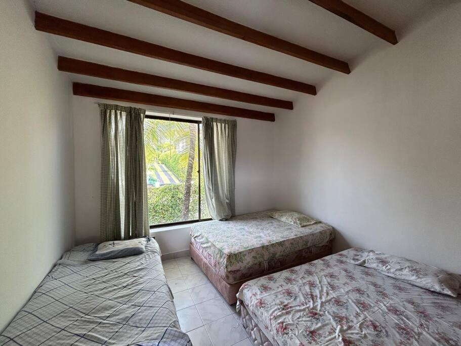 Hermosa casa en condominio Melgar!