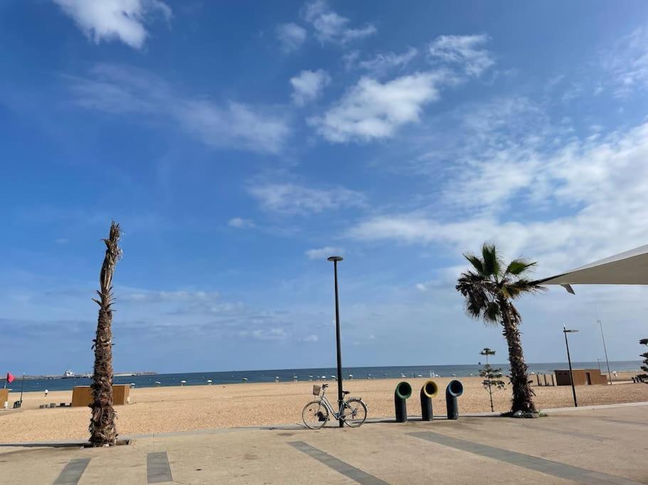 Apparemment 300 m de la plage, Parc Mohammedia view 3